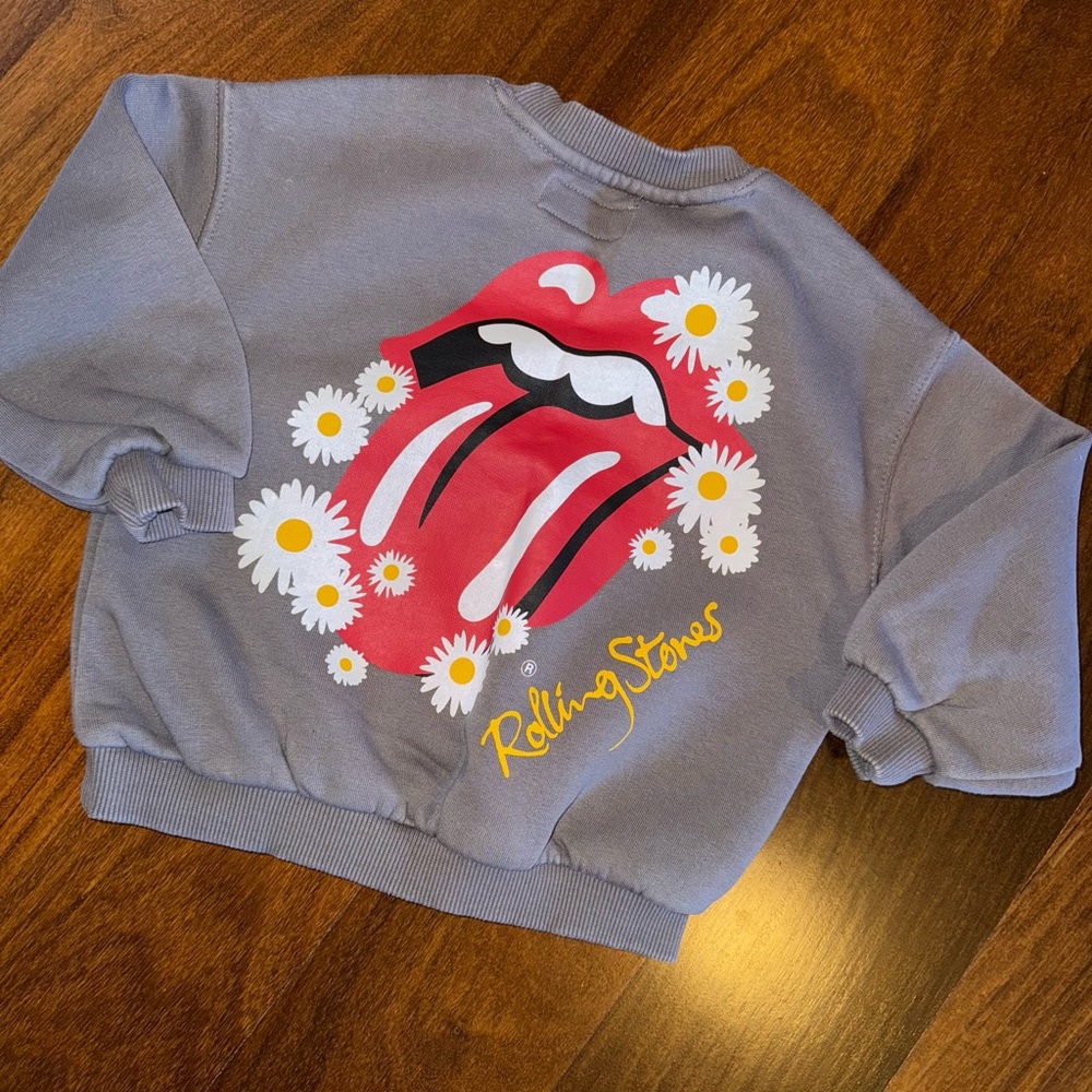 🎀ZARA ROLLING STONES SWEATSHIRT🎀